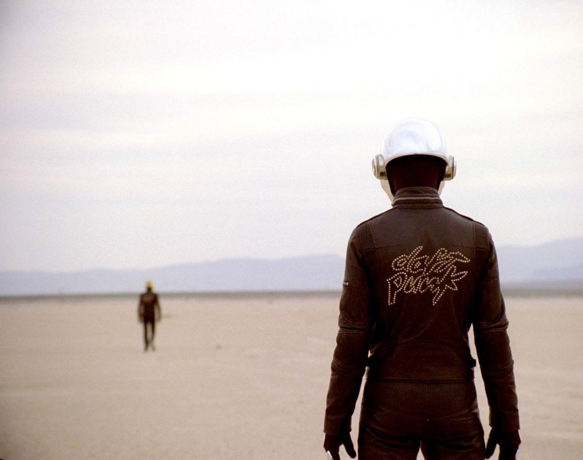 daft punk, музыка daft punk, daft punk шлемы, daft punk alive, daft punk discovery, daft punk 2010, daft punk 2007, daft punk video, daft punk видео, картинки daft punk, daft punk dj hero, daft punk стиль, daft punk в россии, derezzed daft punk клип 