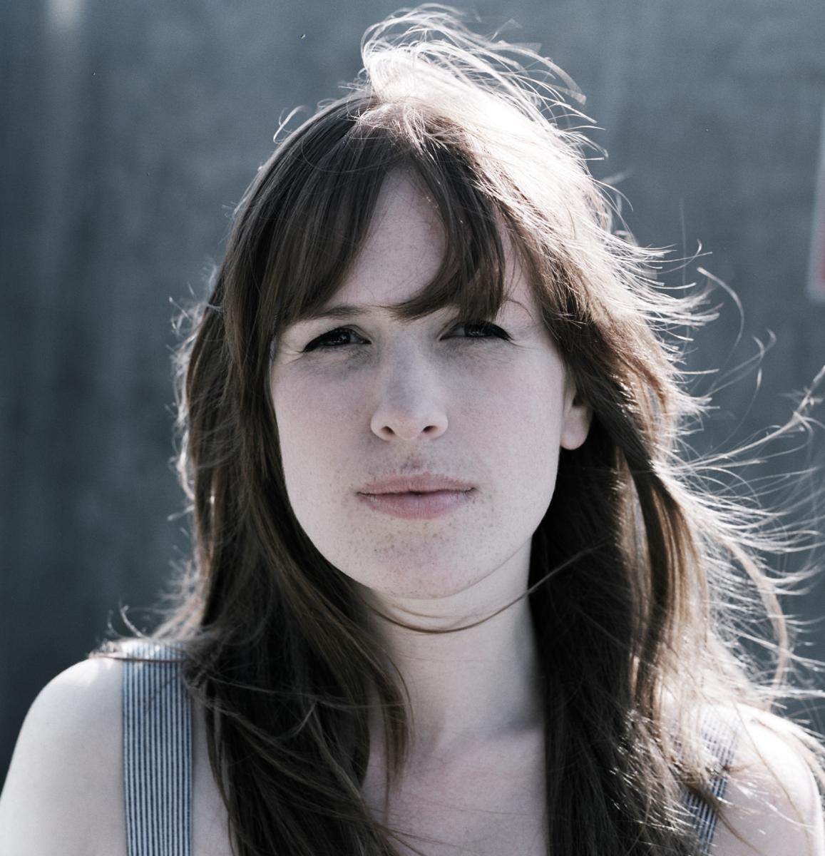 Anna Prior, Anna Prior фото, metronomy, metronomy everything goes +my way, metronomy she wants, metronomy corinne, metronomy группа, metronomy 2011, metronomy radio ladio