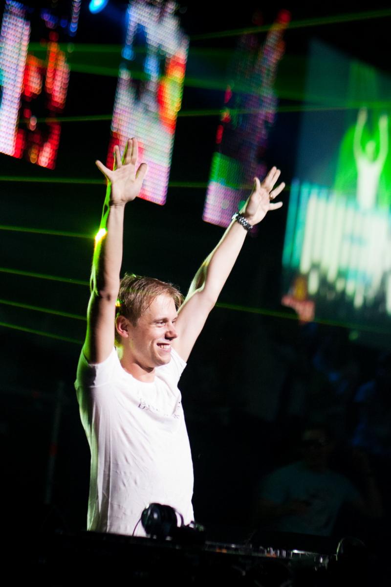 музыка armin van buuren, armin van buuren фото, armin van buuren концерт, armin van buuren в москве, armin van buuren в экспоцентре, armin van buuren выступление, armin van buuren картинки, armin van buuren москва концерт, концерт 2010 armin van buuren, экспоцентр, экспоцентр фото, г москва экспоцентр