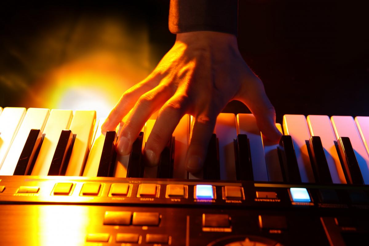 roland jupiter, roland jupiter 80, roland jupiter 8, roland синтезатор, синтезатор, синтезатор музыкальный, синтезатор звука, современные синтезаторы, клавишные синтезаторы, профессиональные синтезаторы, фото синтезатор, какой синтезатор лучше, звуковой синтезатор, синтезатор описание, модели синтезаторов, картинки синтезатор, популярные синтезаторы, самый лучший синтезатор, муз синтезаторы