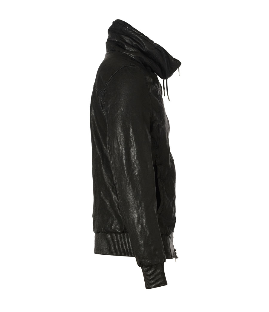 Ben Sherman, Kris Van Assche, Le Coq Sportif, Ann Demeulemeester, Uniqlo, Martin Margiela, Gant, Puma McQueen, Comme des Garcons, Billionaire Boys Club, Christopher Kane, All Saints, Paul Smith, To-orist, Nudie Jeans