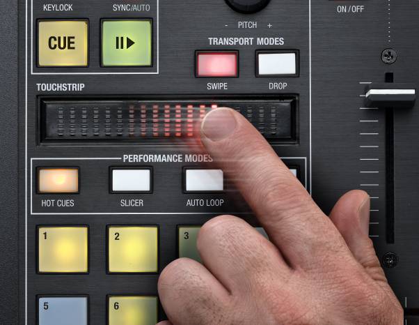 Novation Twitch, Novation Twitch фото, Novation Twitch цена, обзор