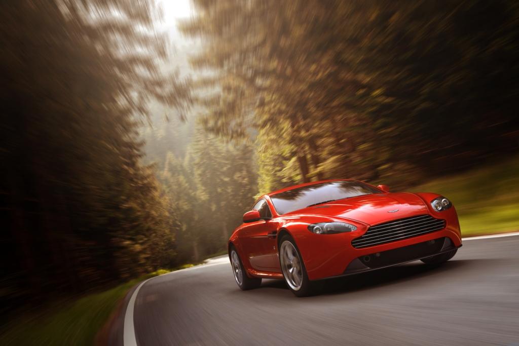 Aston Martin, Aston Martin V8 Vantage, V8 Vantage, Aston Martin V8 Vantage обзор, Aston Martin 2012
