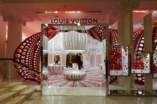 louis vuitton бутик, магазин louis vuitton, louis vuitton горох, louis vuitton 2012, louis vuitton фото, оригинальный louis vuitton, коллекция louis vuitton 2012