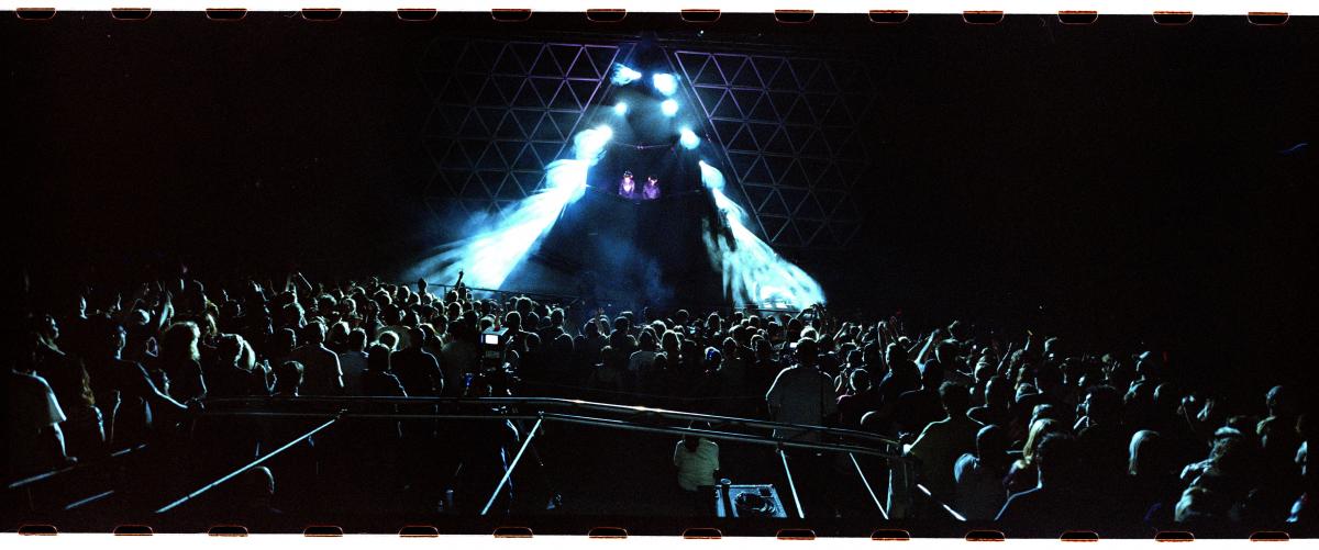 daft punk, музыка daft punk, daft punk шлемы, daft punk alive, daft punk discovery, daft punk 2010, daft punk 2007, daft punk video, daft punk видео, картинки daft punk, daft punk dj hero, daft punk стиль, daft punk в россии, derezzed daft punk клип 