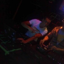 dj - Rob Rules