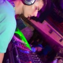 dj - Tom Young