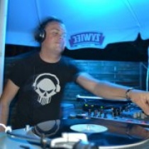 dj - Raver