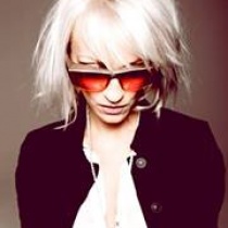 dj - Laura Jones