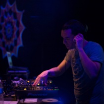 dj - ADN SMITH