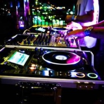 dj - Dann Urbez