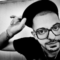 dj - Aeroplane
