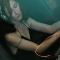 dj - Chloe Harris