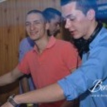 dj - DJ Kevin