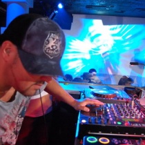 dj - Roger-M