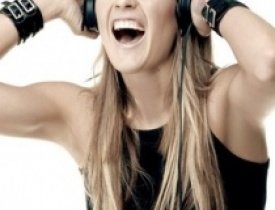 dj - Julia Carpenter