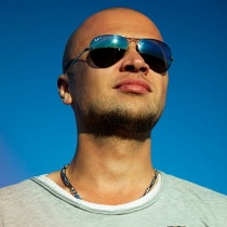dj - Denis A