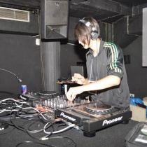 dj - Marc D'Virus