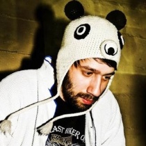 dj - Gold Panda