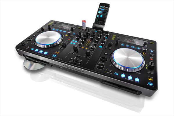 xdj-r1_hero_accessories_white-bg_lr.jpg