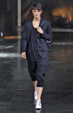 Peter Saville, Бренд Y-3, Y-3, PODIUM